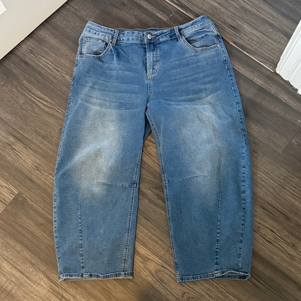 Stylish Blue Women's Barrel Jeans